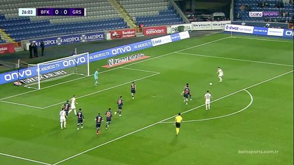 Télécharger la video: Medipol Başakşehir 3-1 Bitexen Giresunspor Maçın Geniş Özeti ve Golleri