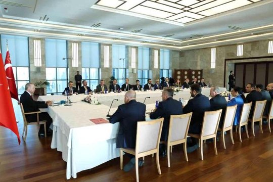 Cumhurbaşkanı Erdoğan TFF Başkanı Büyükekşi'yi kabul etti