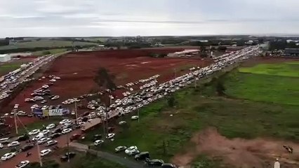 Bolsonaristas bloqueiam estrada em Tangará da Serra (MT)