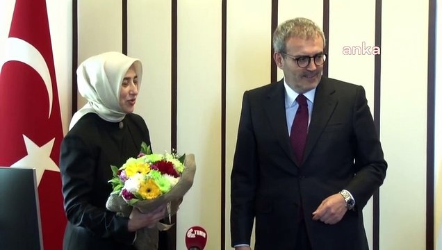 Mahir Ünal görevini Özlem Zengin'e devretti