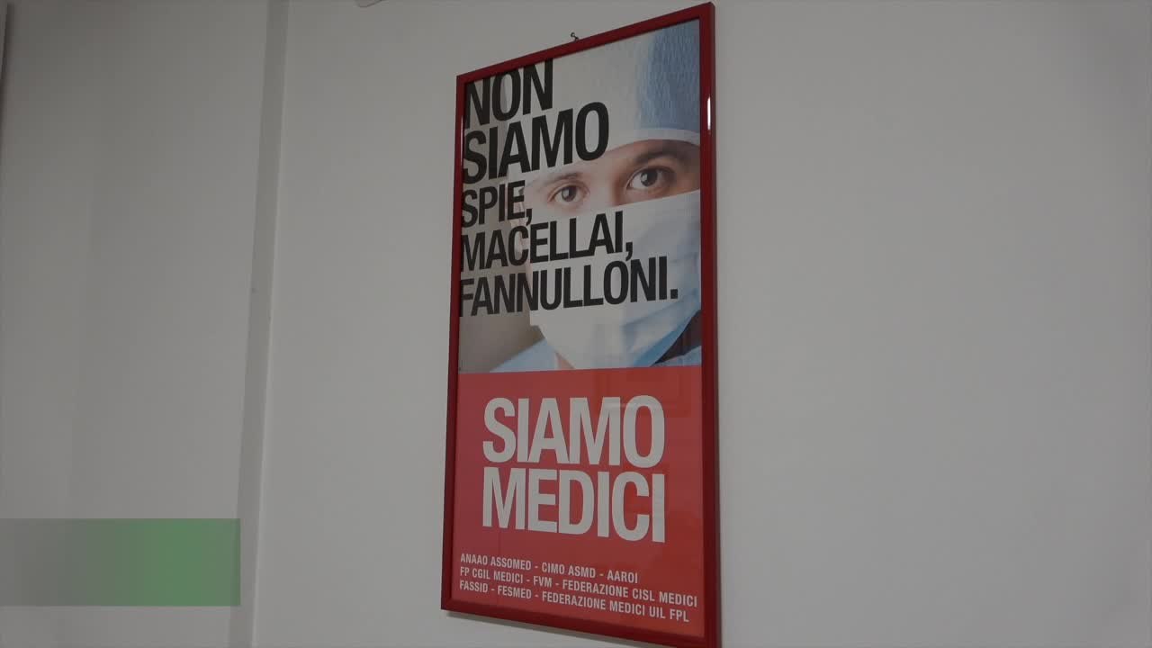 Reintegro medici no vax, Cgil: "Misura demagogica che non serve agli ospedali"
