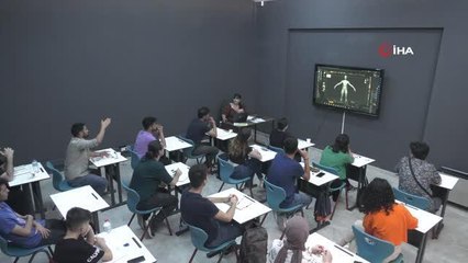 Mansur Yavaş Techbridge Akademi Sertifika Töreninde gençlerle buluştu