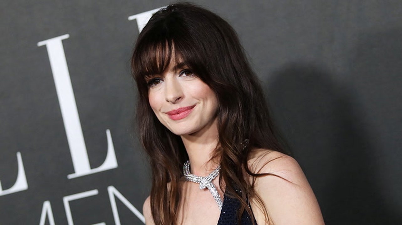 Anne Hathaway teases The Devil Wears Prada reboot - video Dailymotion