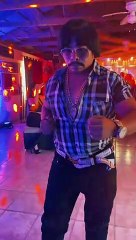 A mí me gusta vivir de noche