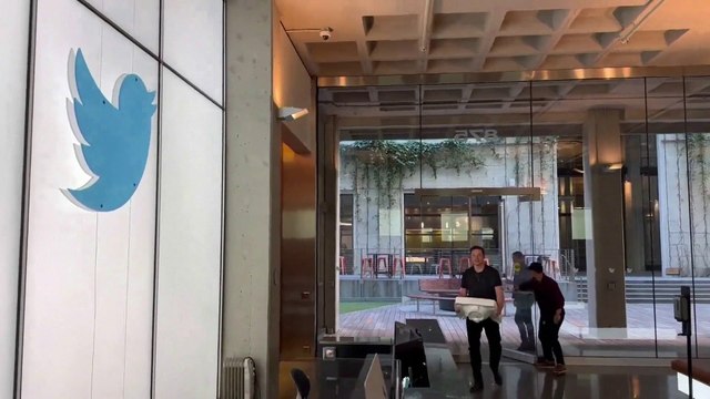 أخبار الساعة | انتقادات لإعلان إيلون ماسك نيته فرض رسوم على حسابات تويتر الموثقة