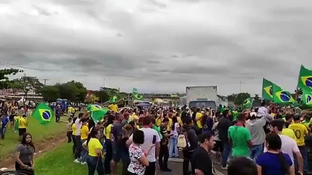 Grupo de bolsonaristas é atropelado durante bloqueio em SP