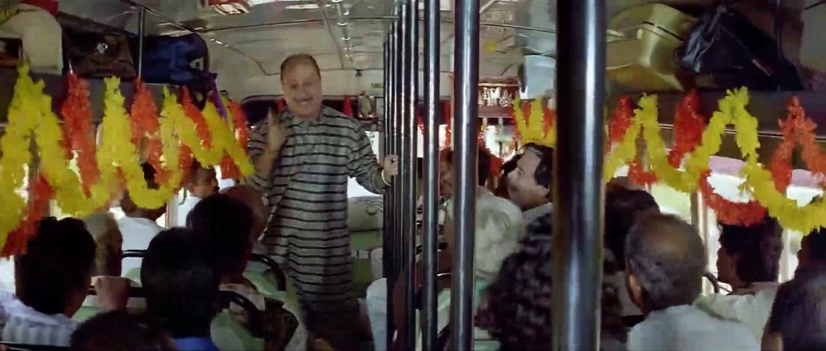 BUS ME LADY CUNDUCTOR KA MAJA