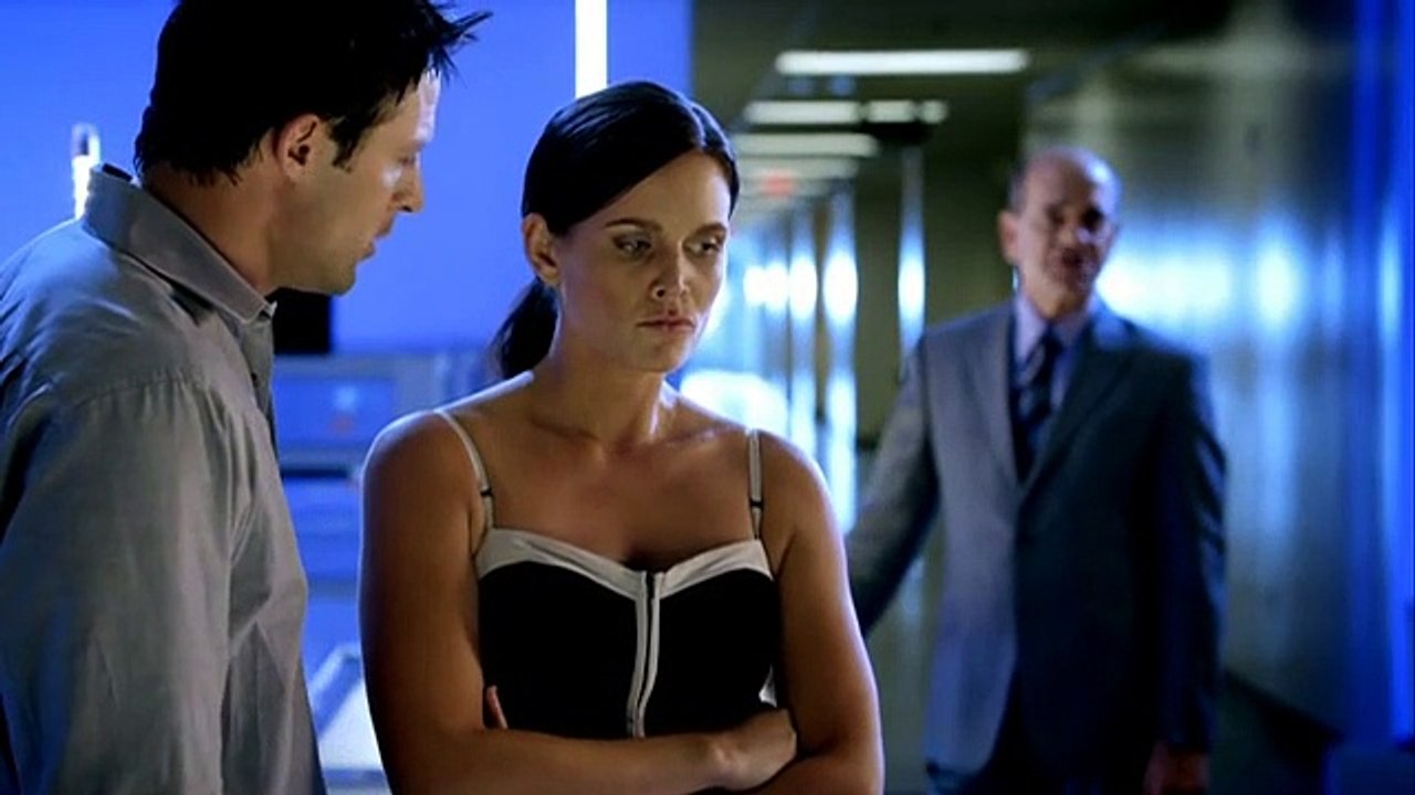 Femmes Fatales Staffel 2 Folge 6 HD Deutsch