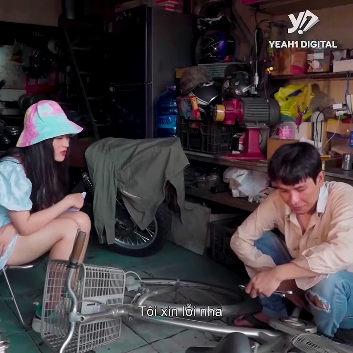 Dạy dỗ tiểu thư khinh thường thợ sửa xe là hôi thối