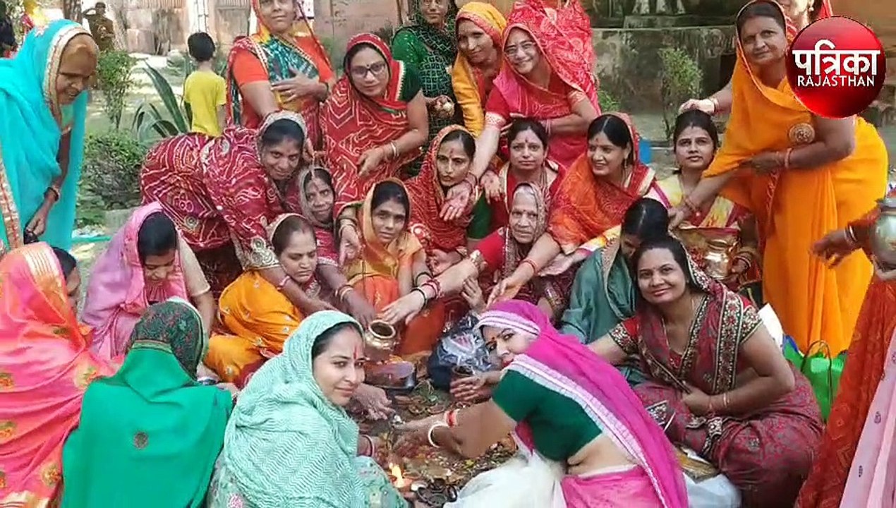 अक्षय नवमी पर आंवला पूजन कर सुनी कथा