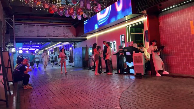 02.街拍中國廣州最大的酒吧街，4k China walk，Nightlife，China girl，paseo chino 4k