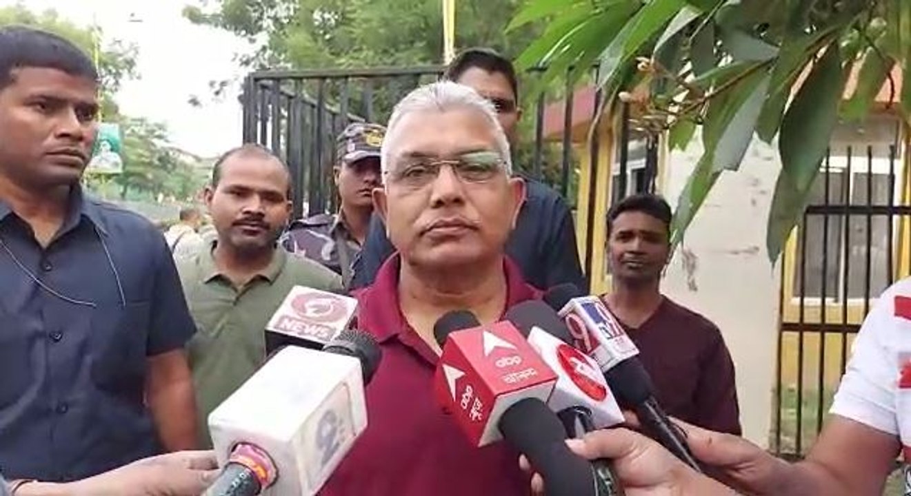 লালু,মুলায়েম এখন সব শহীদ হয়ে গেছে, শেষে আরবসাগরে যেতে হল মমতাকে: দিলীপ ঘোষ