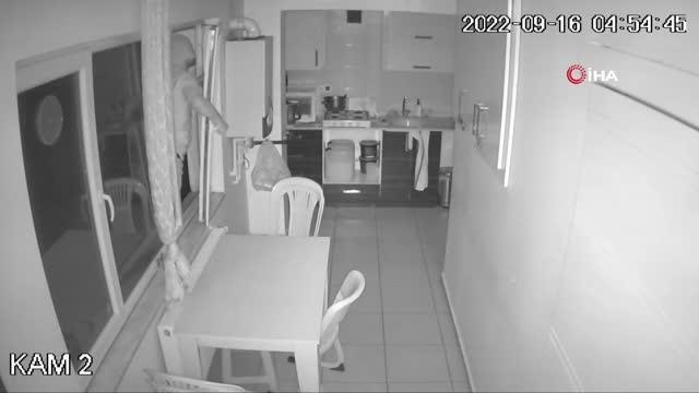 Kuaför dükkanını önce silip sonra soyan titiz hırsız yakalandı