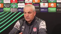 SPOR Sivasspor Teknik Direktörü Rıza Çalımbay ve futbolcu Robin Yalçın'ın Slavia Prag maçı öncesi açıklamaları
