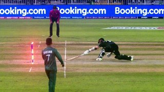 EXTENDED_HIGHLIGHTS__Pakistan_had_to_ward_off_a_stubborn_New_Zealand%2C_but_they_came_through_to_secure_a_five-wicket_victory_and_top_Group_2 Pakistan vs New zealand