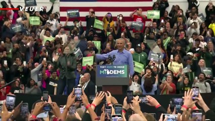 Obama Deals With Hecklers Again While Campaigning in Arizona