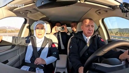 Cumhurbaşkanı Erdoğan: İşte fabrika, işte banttan indirdiğimiz ilk akıllı cihaz