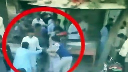 Eski Pakistan Başbakanı İmran Han’a suikast girişimi
