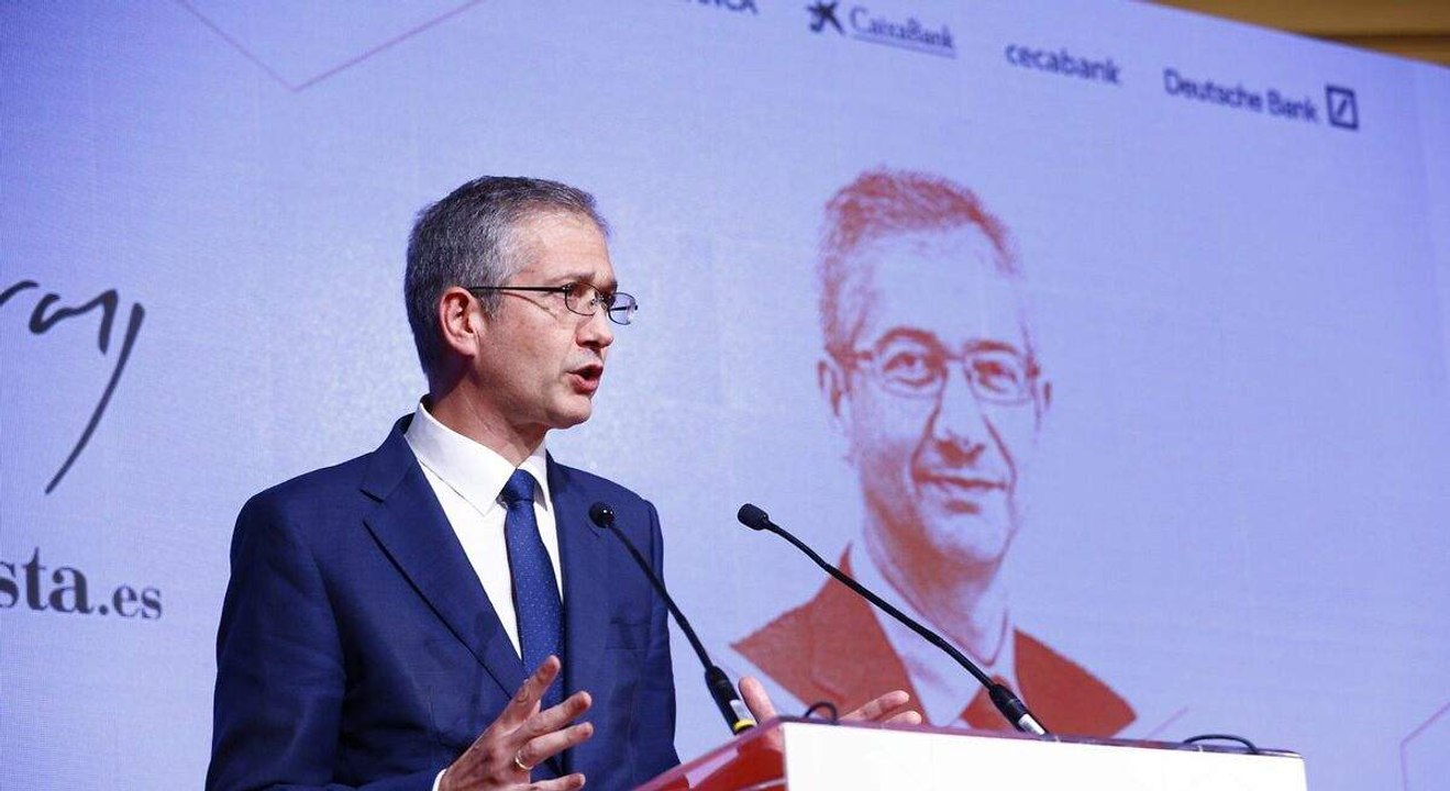 De Cos pide control del gasto público para evitar subidas innecesarias de los tipos -  IV Premio José Echegaray