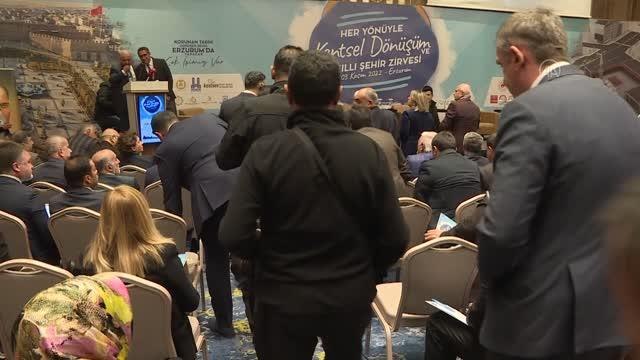 Her Yönüyle Kentsel Dönüşüm ve Akıllı Şehirler Zirvesi toplantısı