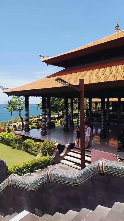 Resto Bebek Pak Joni Di Bali
