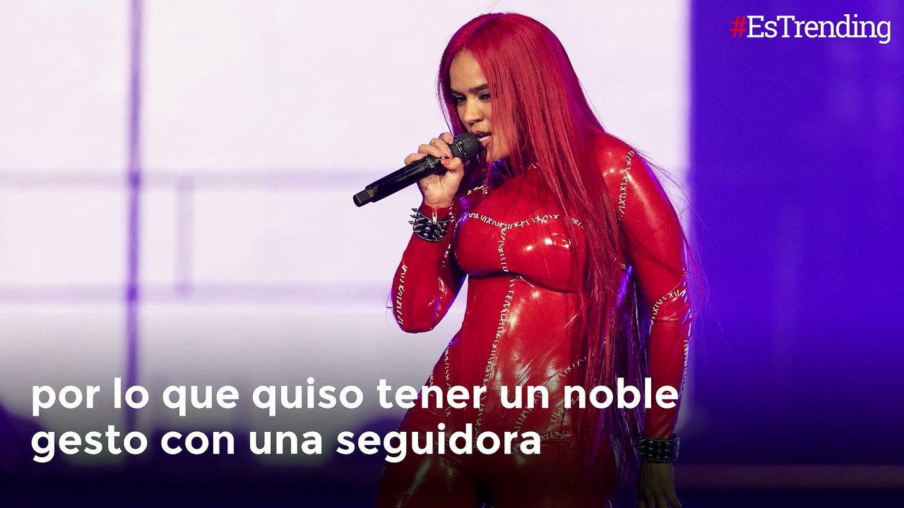 "'La Bichota' te invita": Karol G premió en pleno show a fanática que ha ido a más de cinco de sus conciertos