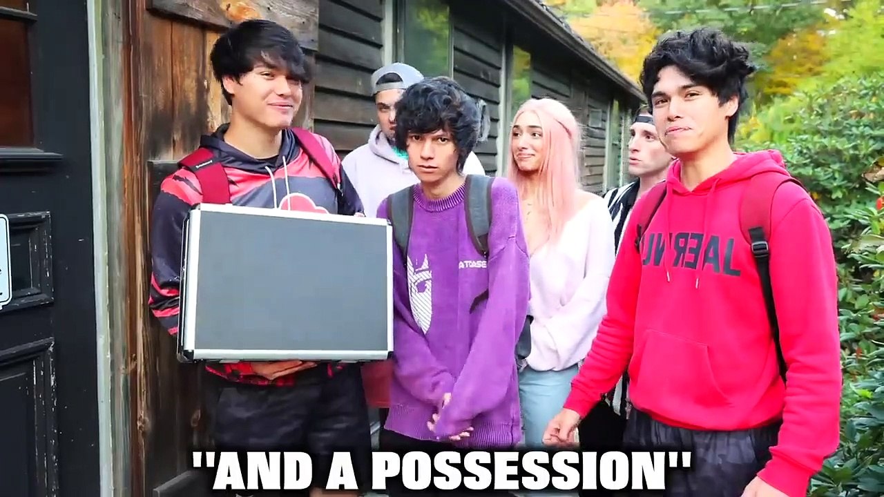 Last To Leave Conjuring House Wins $10,000 (POSSESSED!)