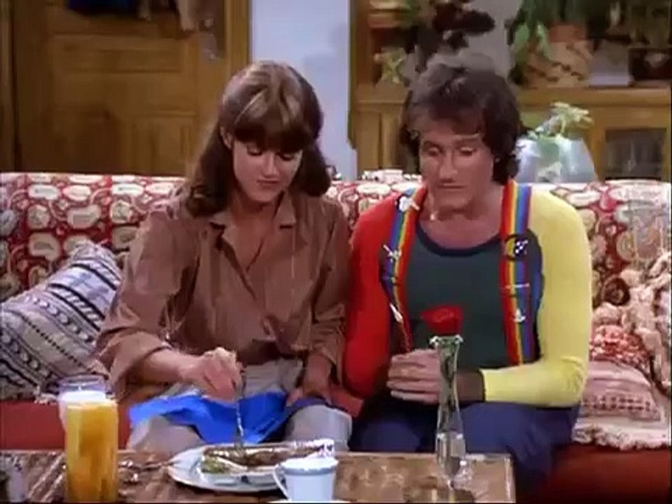 Mork and Mindy - Se1 - Ep07 - Mork Goes Public HD Watch HD Deutsch