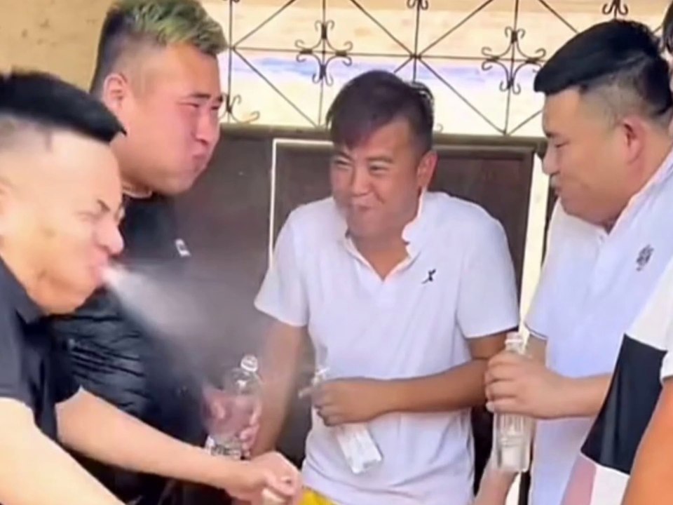 Chinese unltimate comedy game scenes