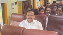 మరోసారి వార్తల్లో వెంకయ్య నాయుడు , వారికి ఓటు వేయకండి *Politics | Telugu OneIndia