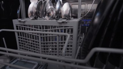 Apparently No One Knew Their Dishwasher s Top Rack Could Be Raised And Lowered