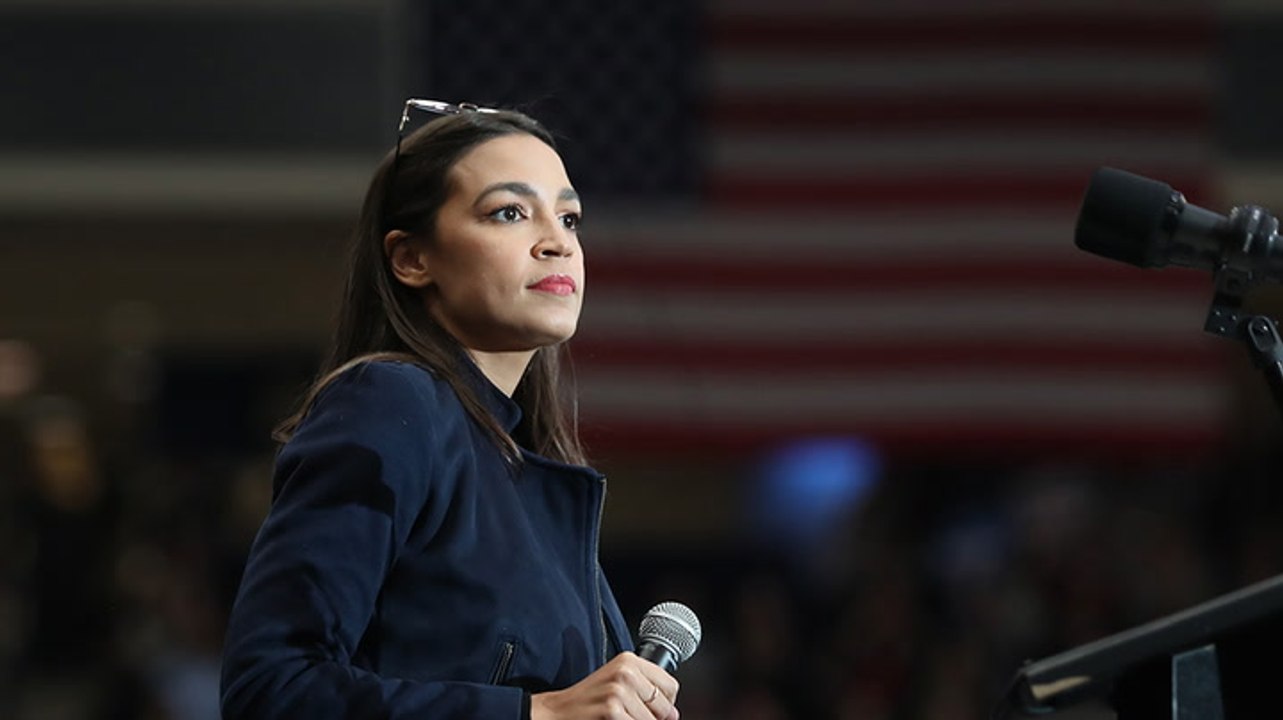 Alexandria Ocasio-Cortez says her Twitter stopped working after tiff with Elon Musk