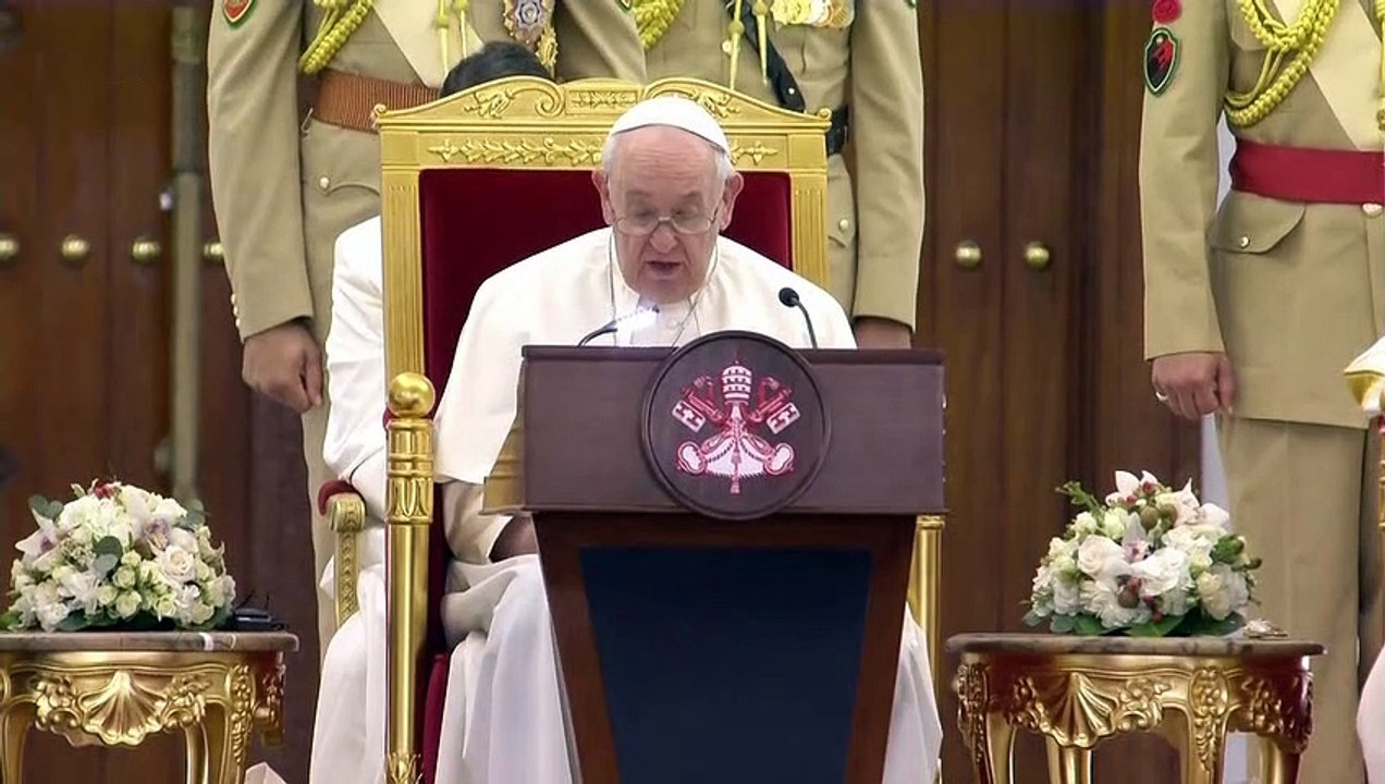 Papa defende direitos humanos e condições 'dignas' de trabalho no Bahrein