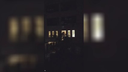 فيديو متداول لإطلاق نار متواصل في منطقة "بونك" في طهران قبل منتصف الليل