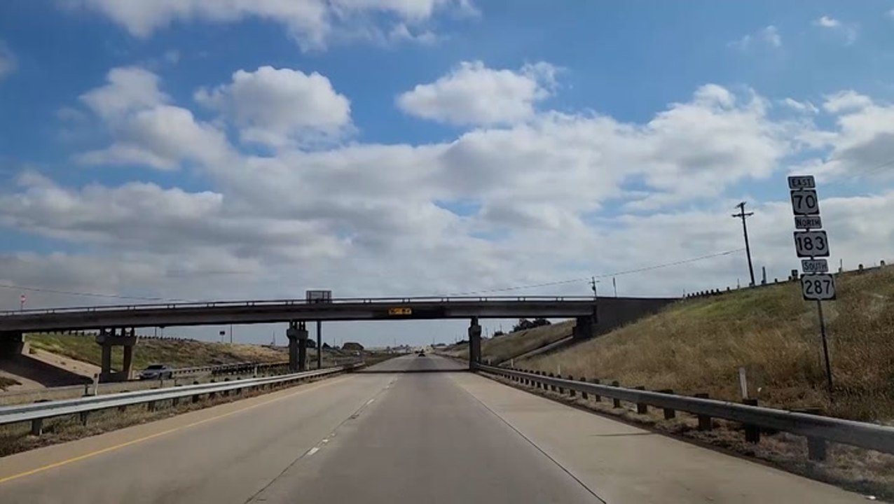Storm chasers prepare for severe weather in the Plains