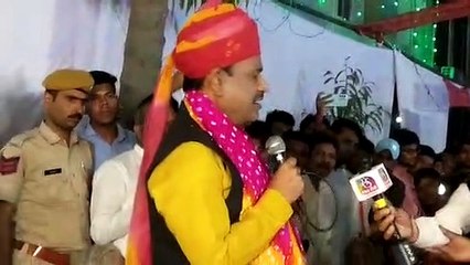 साढ़े तीन घंटे देरी से पहुंचे और 15 मिनट ठहरे ओम बिड़ला