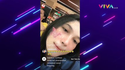 Netizen Heboh, Adik Brigadir J Rangkul Vera Simanjuntak