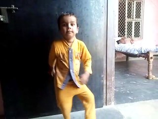 Chhote bacche dikh kya jabardast dance