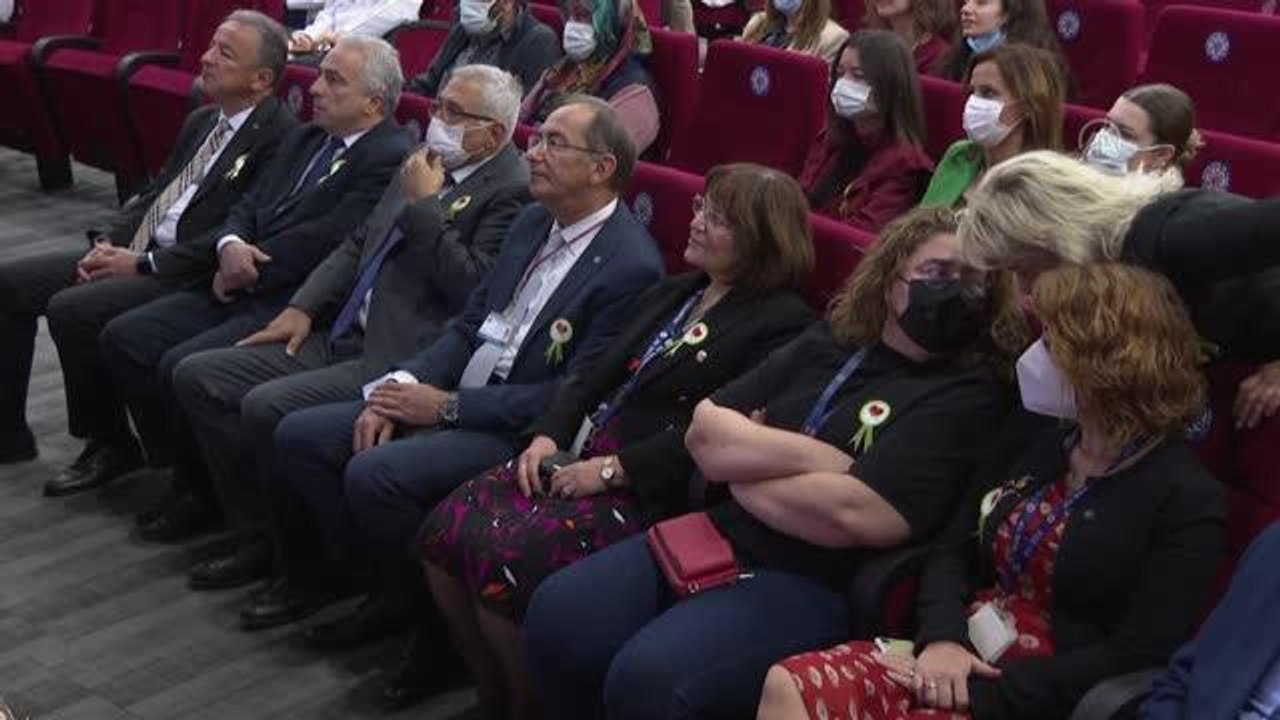 Adaşının kalbiyle yaşama tutunan Asel bebeğin artık yüzü gülüyor