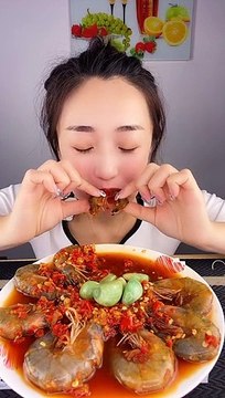 Le défi de manger des crevettes vivantes épicées 매운 살아있는 새우 먹기 도전 The challenge of eating spicy live shrimp