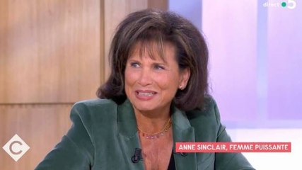 “C’était fou !” : Anne Sinclair donne les noms des “grands misogynes” célèbres qu’elle a interviewés dans C à Vous