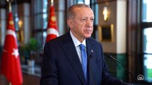 Cumhurbaşkanı Erdoğan: Evlatlarımızın eğitim-öğretim hayatlarını verimli sürdürmelerine önem veriyoruz
