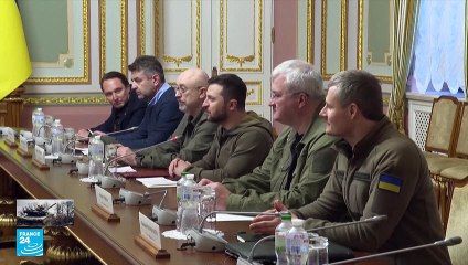 زيلينسكي يؤكد عدم وجود "قنبلة قذرة" في أوكرانيا