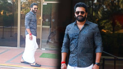 Kantara Actor Rishab Shetty Spotted In Lungi At 5-Star Hotel