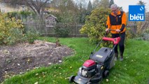 Roland Motte, jardinier : dernière tonte et entretien de la tondeuse