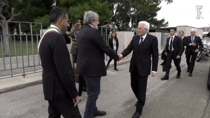 4 novembre, Mattarella depone corona di alloro al Sacrario di Bari