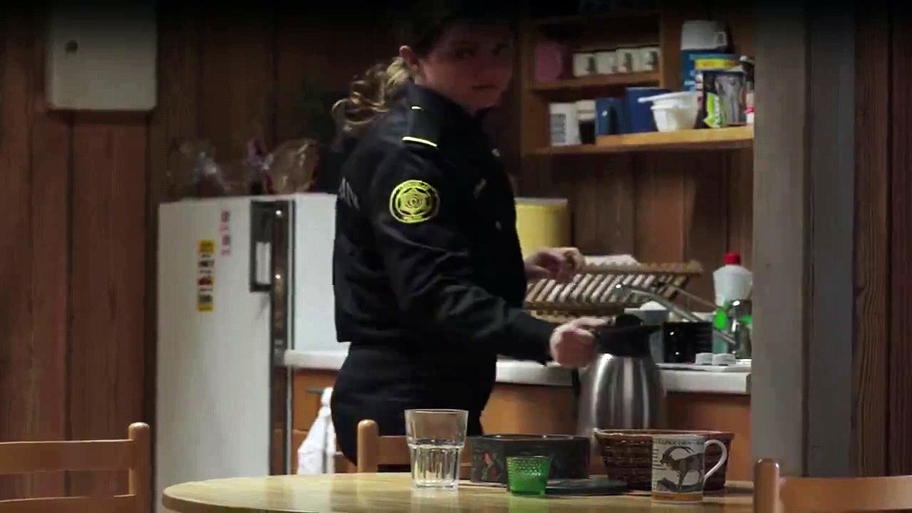 Trapped - Gefangen in Island Staffel 1 Folge 1 HD Deutsch