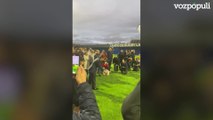 El pelotazo viral de Almeida a un fotógrafo en la inauguración de un campo de rugby