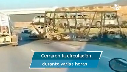 Incendio de camión que transportaba 10 vehículos paraliza el tráfico en Arco Norte