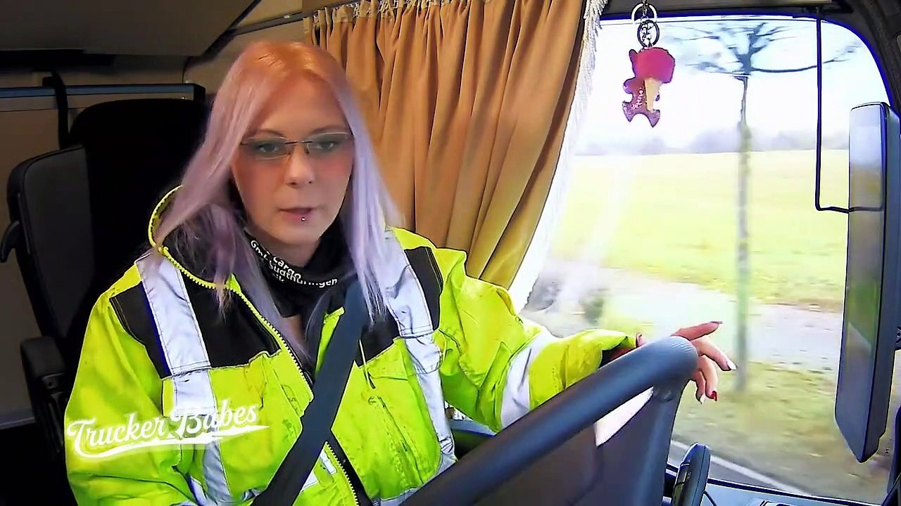 Trucker Babes - 400 PS in Frauenhand Staffel 8 Folge 1 - Part 01 HD Deutsch